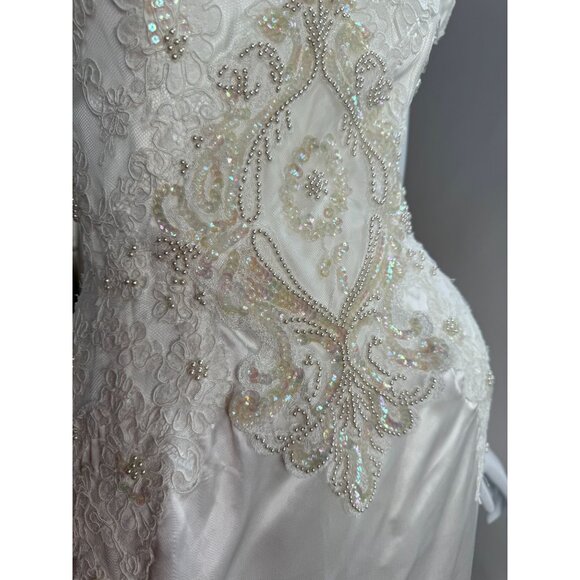 Vintage 1980s Union Made Continental Satin & Lace Wedding Dress With Puff Sleeve - Picture 7 of 16